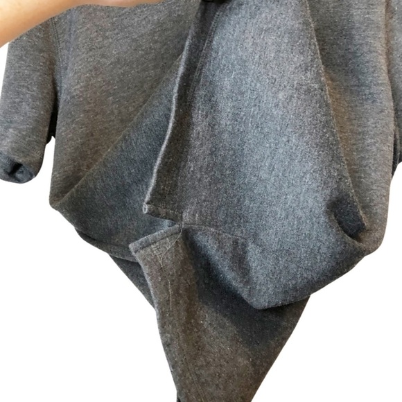 Women’s Dark Heather Grey Charcoal Short Sleeve Hoodie Streetwear Pullover - Picture 4 of 16